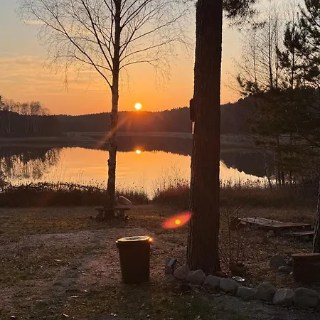 בית נופש Lakeside-hideaway *