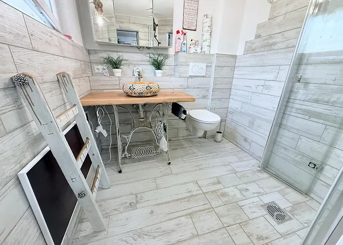 Lakeside-hideaway Schenkendobern