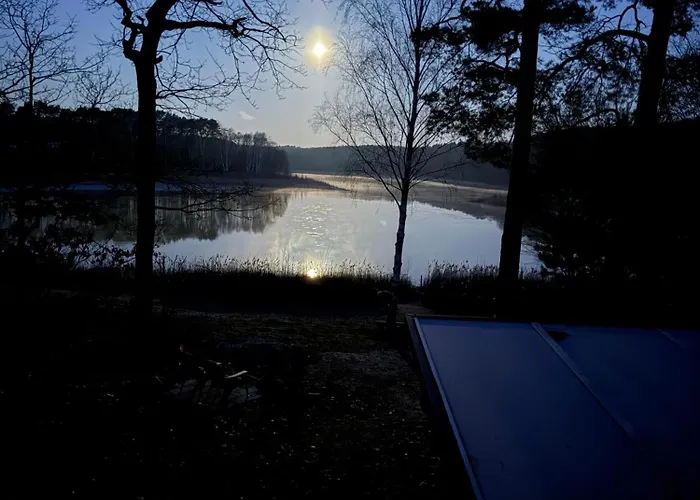 Waldzauber 度假居 Schenkendobern